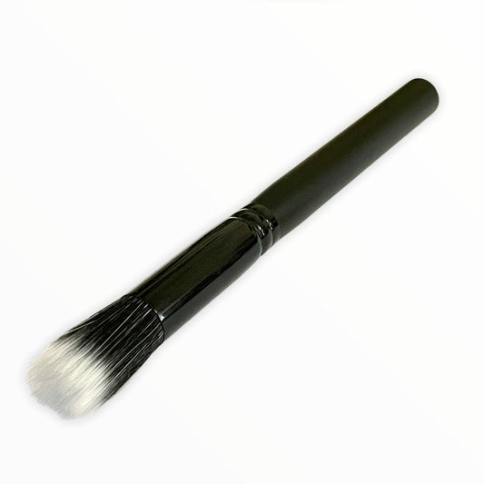 Mini Soft Focus Duo Fiber Brush for lightweight mineral makeup application